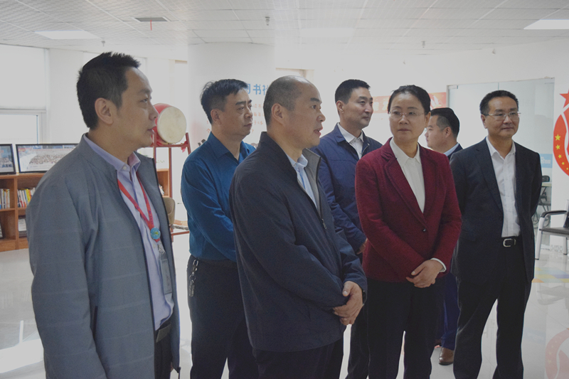 熱烈歡迎河南省委統(tǒng)戰(zhàn)部副部長梁險峰一行蒞臨安陽青峰網(wǎng)絡(luò)調(diào)研社會階層工作！